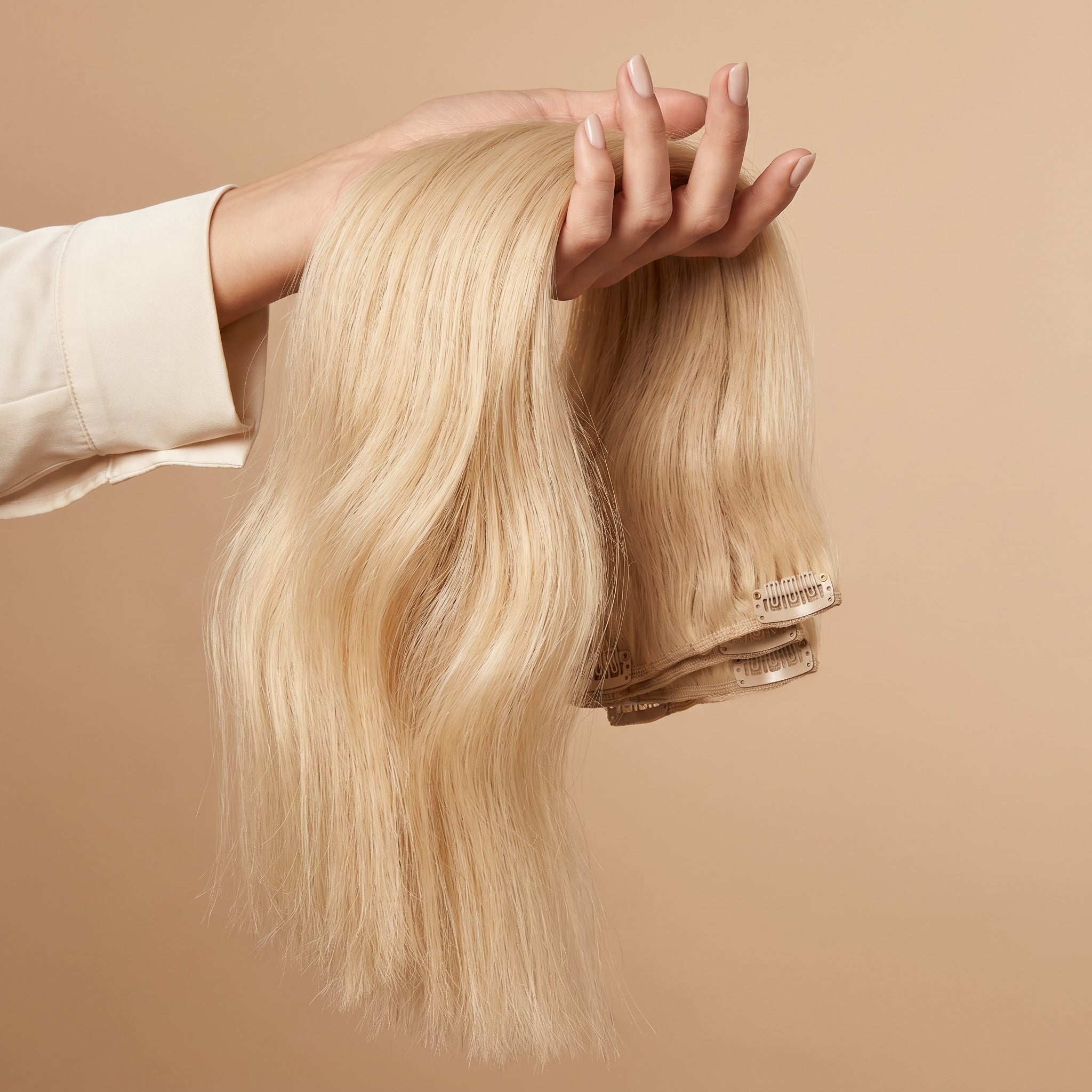 Clip-In Extensions #613 - Handheld