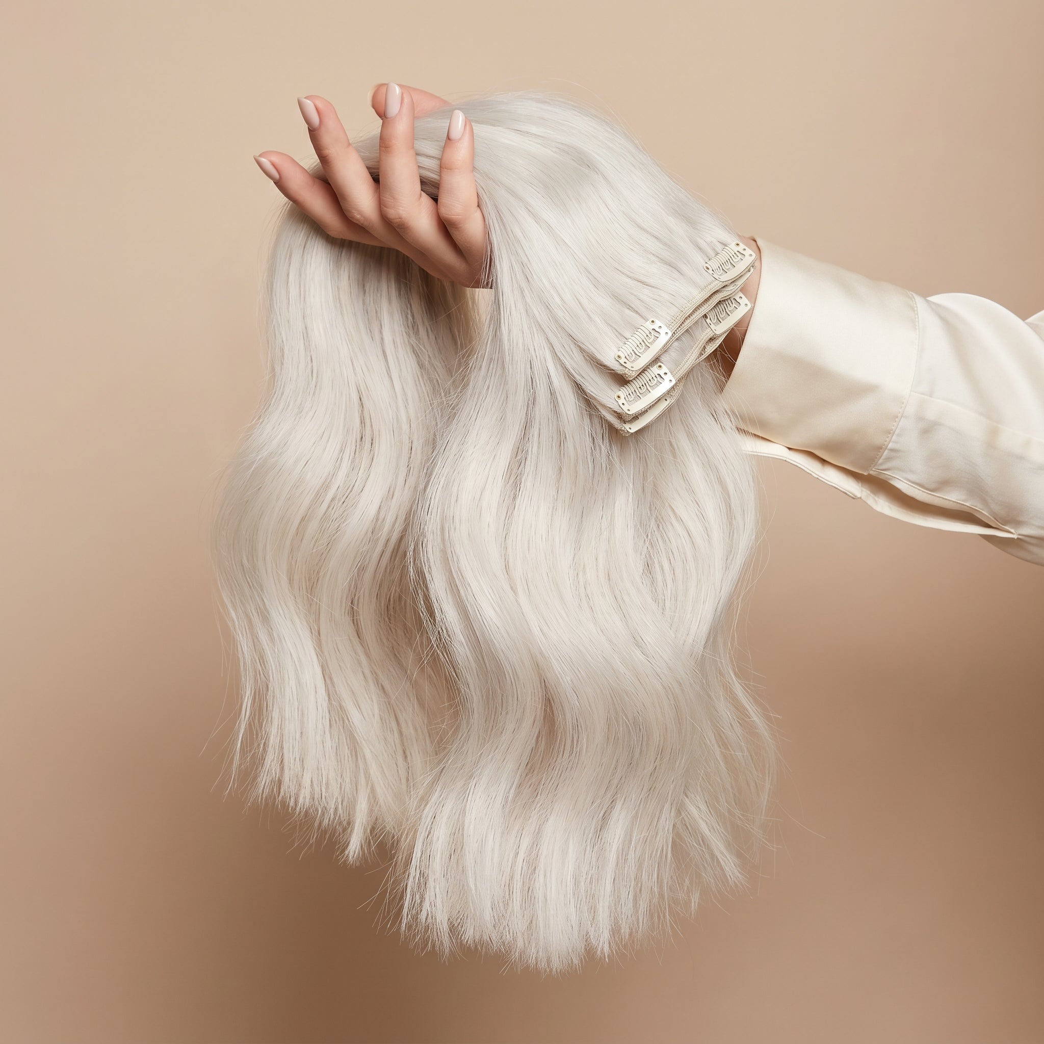 Clip-In Extensions #Ice - Handheld