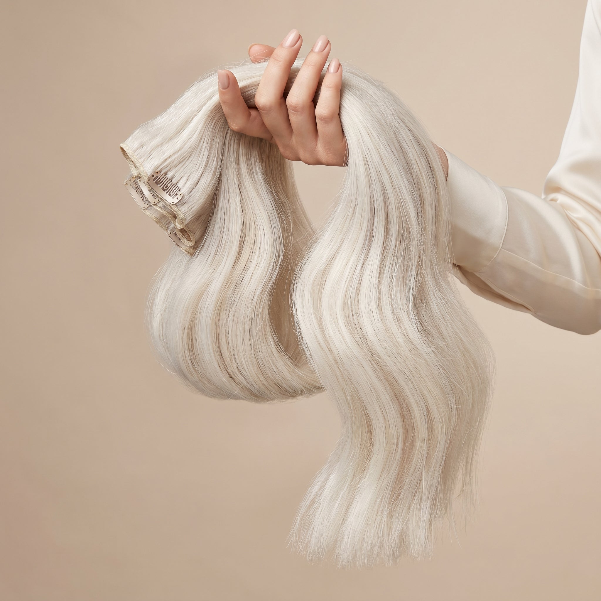 Clip-In Extensions #M60/Ice - Handheld